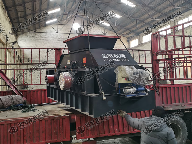 液壓對輥破碎機相較于彈簧對輥破碎機有什么區別呢？