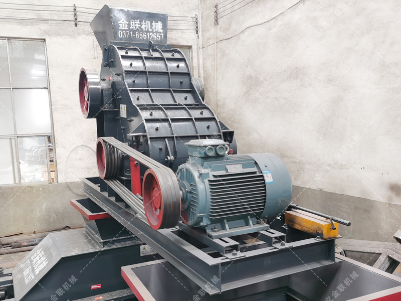 SCF中型無篩底雙級破碎機設備發(fā)貨圖片