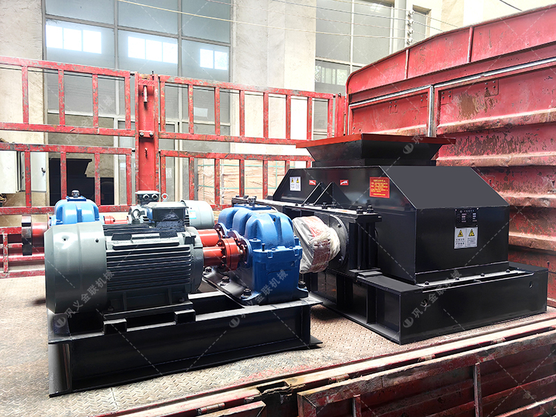 2PG800x600中型對輥制砂機發往安徽