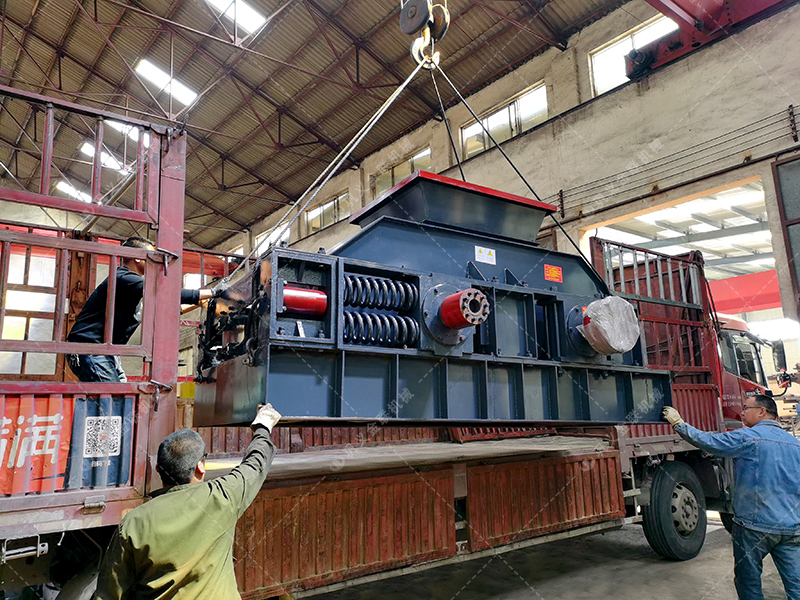 2PG1200x800大型對輥制砂機(jī)發(fā)貨 發(fā)往廣東