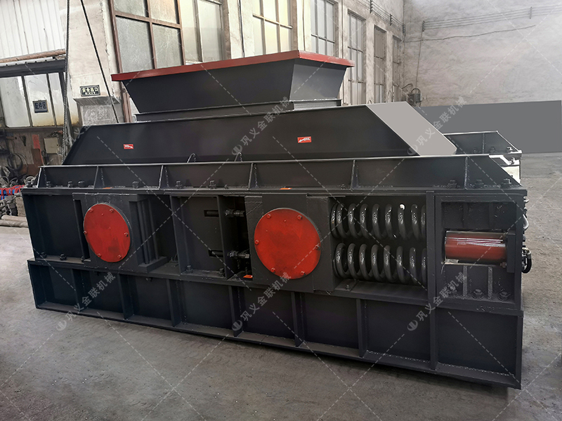 2PG1500x1000超大型對(duì)輥破碎制砂機(jī)發(fā)貨 發(fā)往陜西