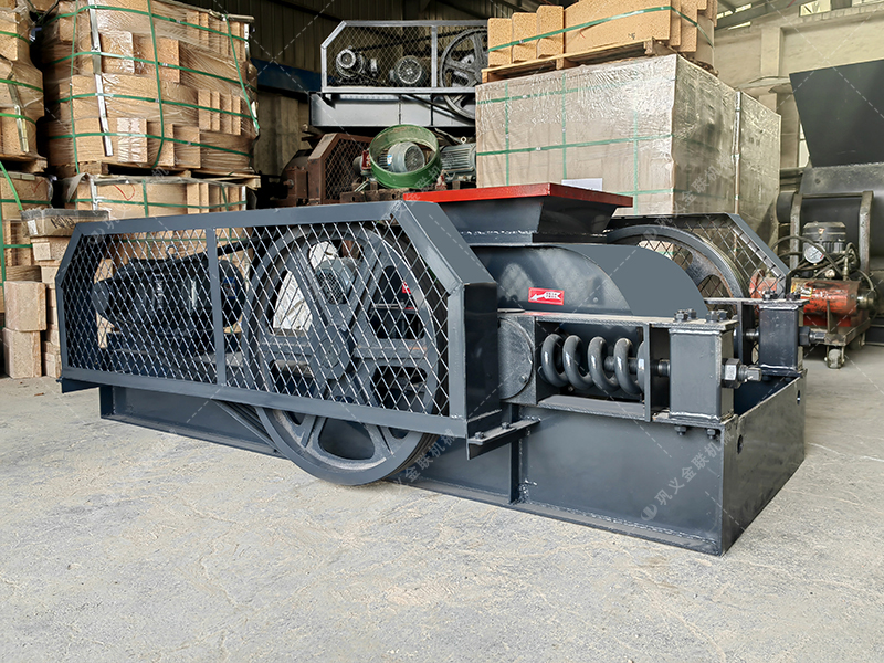 2PG610x400對輥破碎機(jī)發(fā)貨圖片_發(fā)往福建龍巖_鵝卵石制砂