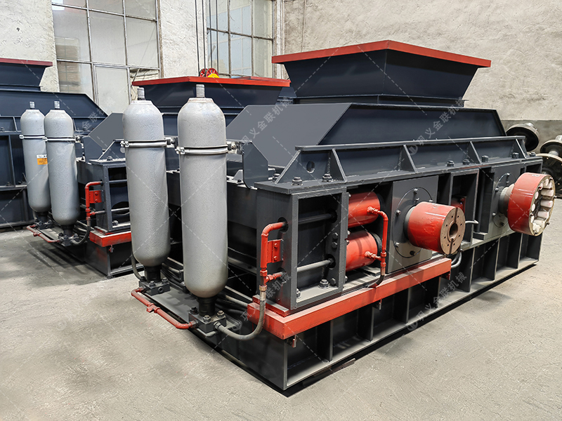 液壓對輥制砂機破碎一噸瓜米石，能出多少砂子？