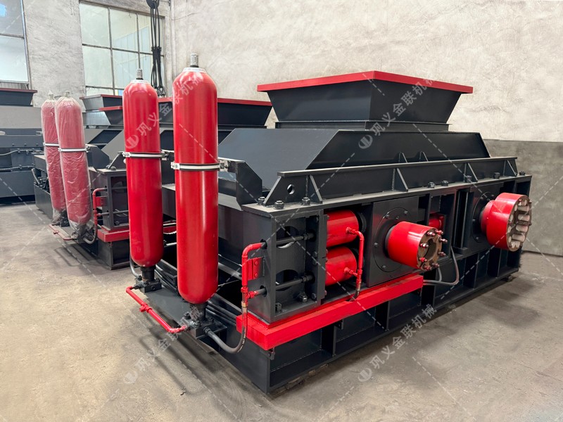 液壓對輥制砂機：產(chǎn)量提升的關(guān)鍵技術(shù)是什么？